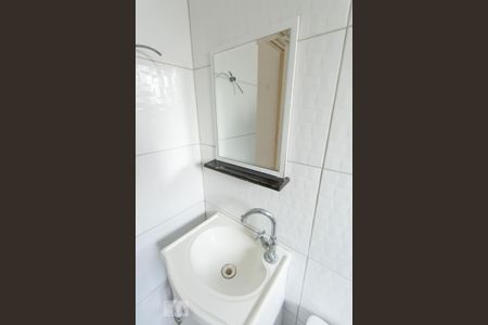 Casa para alugar com 65m², 2 quartos e sem vaga Casa para alugar com 65m², 2 quartos e sem vagaBanheiro do Quarto 2