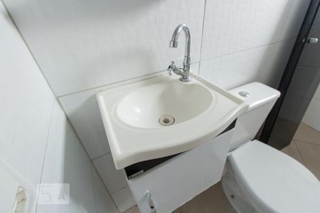 Casa para alugar com 65m², 2 quartos e sem vaga Casa para alugar com 65m², 2 quartos e sem vagaBanheiro do Quarto 2
