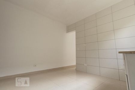 Casa para alugar com 65m², 2 quartos e sem vaga Casa para alugar com 65m², 2 quartos e sem vagaCozinha e Área de Serviço