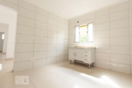 Casa para alugar com 65m², 2 quartos e sem vaga Casa para alugar com 65m², 2 quartos e sem vagaCozinha e Área de Serviço