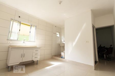 Casa para alugar com 65m², 2 quartos e sem vaga Casa para alugar com 65m², 2 quartos e sem vagaCozinha e Área de Serviço