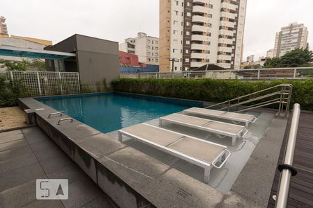 Studio para alugar com 30m², 1 quarto e 1 vaga Studio para alugar com 30m², 1 quarto e 1 vagaPiscina