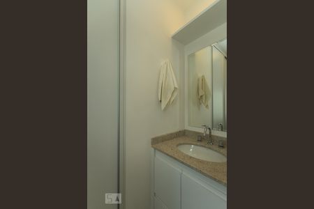 Studio para alugar com 30m², 1 quarto e 1 vaga Studio para alugar com 30m², 1 quarto e 1 vagaBanheiro