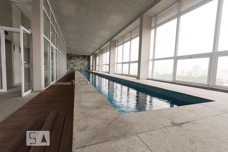 Studio para alugar com 30m², 1 quarto e 1 vaga Studio para alugar com 30m², 1 quarto e 1 vagaPiscina Coberta