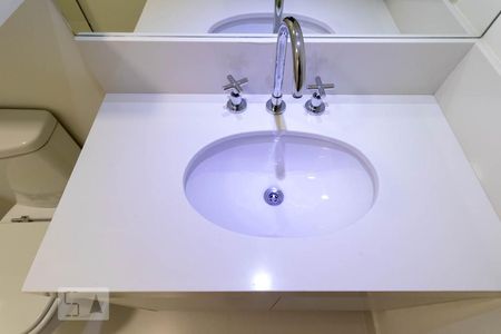 Apartamento para alugar com 56m², 2 quartos e 1 vagaBanheiro da suíte 2