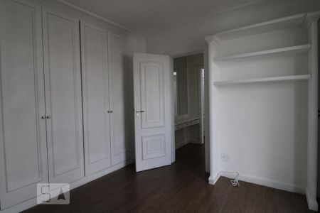 Apartamento à venda com 350m², 4 quartos e 5 vagasSuíte 2