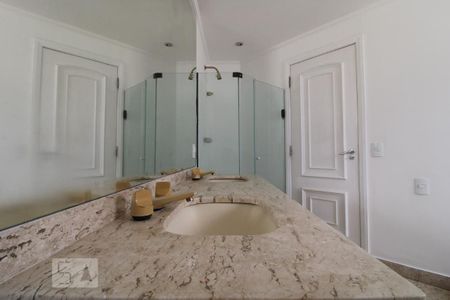 Apartamento à venda com 350m², 4 quartos e 5 vagasPia bnheiro da suíte 4