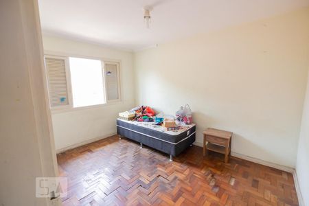 Casa à venda com 250m², 4 quartos e 5 vagasEdicula Quarto 2