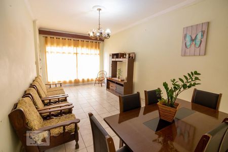 Sala de casa à venda com 4 quartos, 250m² em Jardim Trussardi, São Paulo