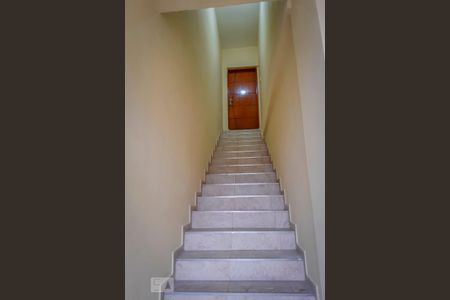 Casa à venda com 137m², 3 quartos e 6 vagasEscadas