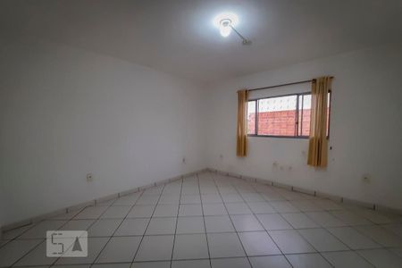 Casa à venda com 137m², 3 quartos e 6 vagasSala  2  -  Escritório