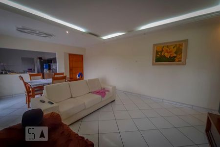 Sala de casa à venda com 3 quartos, 137m² em Vila Antonieta, São Paulo