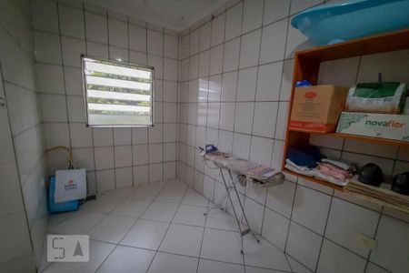 Casa à venda com 137m², 3 quartos e 6 vagasLavanderia