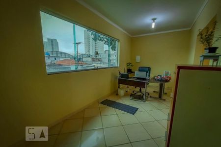 Casa à venda com 137m², 3 quartos e 6 vagasEscritório 1