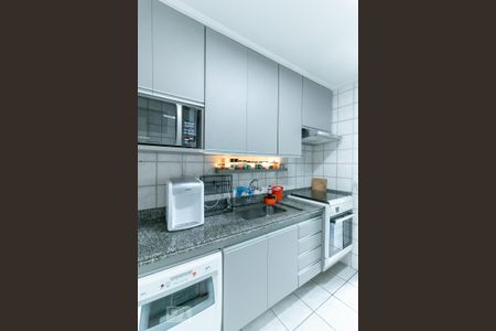 Cozinha de apartamento para alugar com 3 quartos, 81m² em Bosque da Saúde, São Paulo