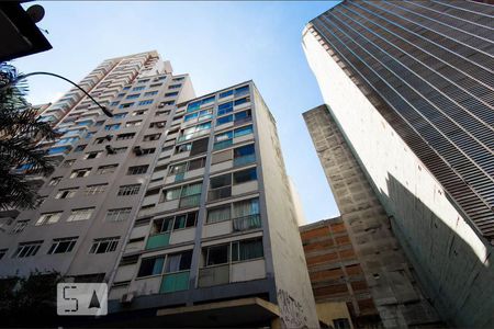 Apartamento para alugar com 41m², 2 quartos e sem vaga Apartamento para alugar com 41m², 2 quartos e sem vagaFachada