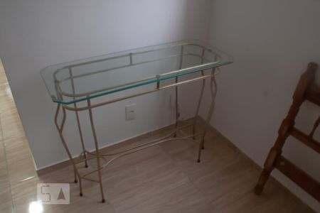 Apartamento para alugar com 66m², 2 quartos e 1 vaga Apartamento para alugar com 66m², 2 quartos e 1 vagaSala - Mesa de canto