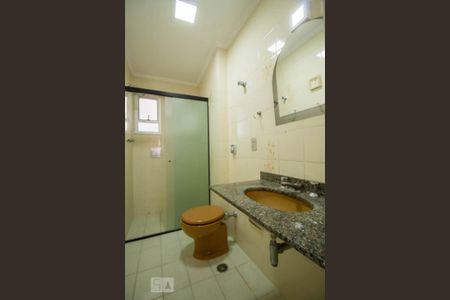 Apartamento à venda com 108m², 4 quartos e 3 vagasBanheiro 