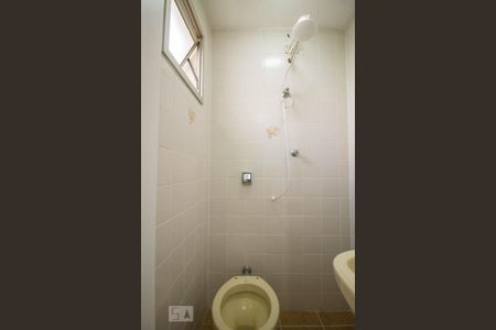 Apartamento à venda com 108m², 4 quartos e 3 vagasBanheiro de Serviço