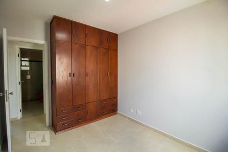 Apartamento à venda com 108m², 4 quartos e 3 vagasQuarto 2