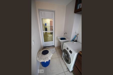 Apartamento à venda com 119m², 3 quartos e 2 vagas Apartamento à venda com 119m², 3 quartos e 2 vagasLavanderia
