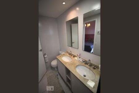 Apartamento à venda com 119m², 3 quartos e 2 vagas Apartamento à venda com 119m², 3 quartos e 2 vagasQuarto 3 - Suíte