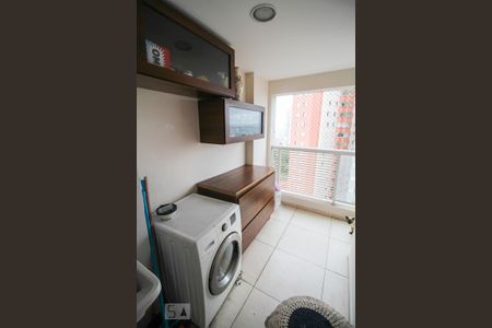 Apartamento à venda com 119m², 3 quartos e 2 vagas Apartamento à venda com 119m², 3 quartos e 2 vagasLavanderia