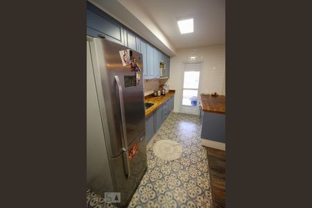 Apartamento à venda com 119m², 3 quartos e 2 vagas Apartamento à venda com 119m², 3 quartos e 2 vagasCozinha