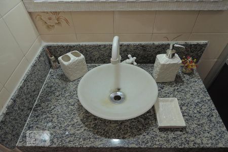 Apartamento à venda com 68m², 2 quartos e 1 vagaBanheiro Social