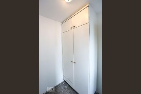 Quarto de Serviço de apartamento para alugar com 2 quartos, 102m² em Vila Suzana, São Paulo