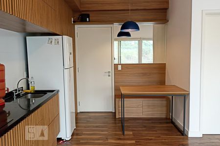 Quarto e cozinha de kitnet/studio à venda com 1 quarto, 50m² em Tamboré, Santana de Parnaíba