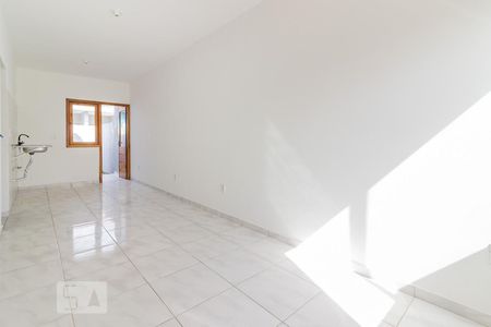 Sala de casa de condomínio para alugar com 2 quartos, 49m² em Ponta Grossa, Porto Alegre