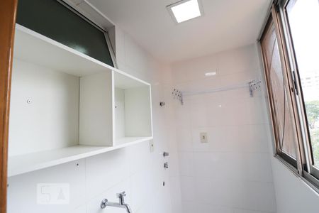 Apartamento para alugar com 68m², 2 quartos e 1 vagaÁrea de serviço