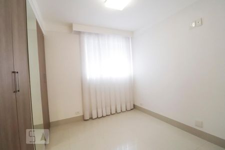 Quarto 1 de apartamento para alugar com 2 quartos, 68m² em Setor Bueno, Goiânia