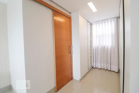 Apartamento para alugar com 68m², 2 quartos e 1 vagaSuíte