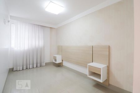 Apartamento para alugar com 68m², 2 quartos e 1 vagaSuíte