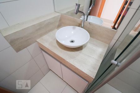 Apartamento para alugar com 68m², 2 quartos e 1 vagaBanheiro social