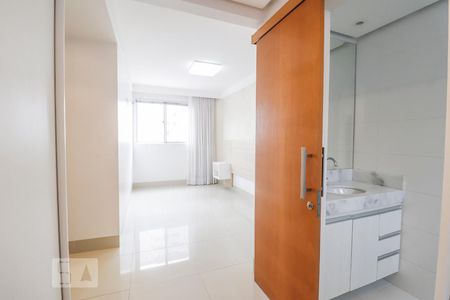 Apartamento para alugar com 68m², 2 quartos e 1 vagaSuíte