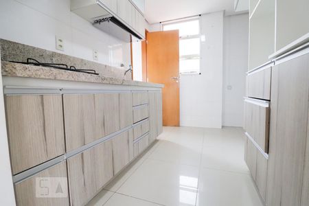 Apartamento para alugar com 68m², 2 quartos e 1 vagaCozinha