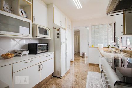 Apartamento à venda com 260m², 4 quartos e 4 vagasCozinha