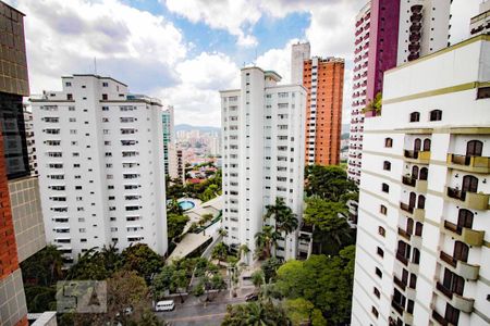 Apartamento à venda com 260m², 4 quartos e 4 vagasVista
