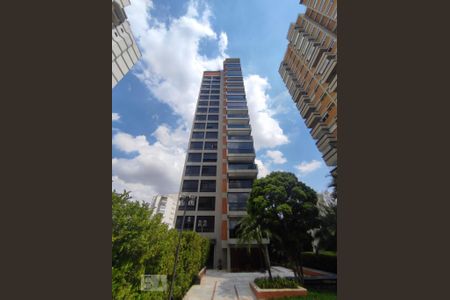 Apartamento à venda com 260m², 4 quartos e 4 vagasFachada