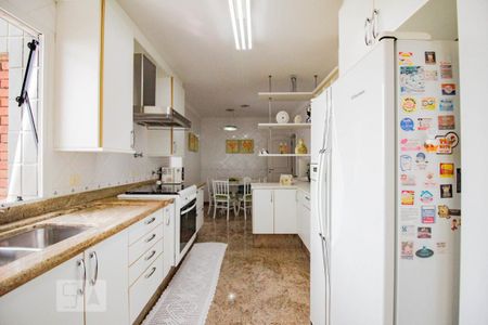 Apartamento à venda com 260m², 4 quartos e 4 vagasCozinha