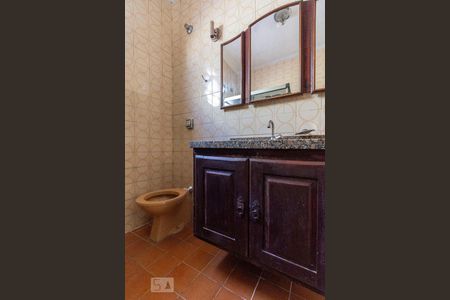 Casa para alugar com 80m², 2 quartos e 2 vagasBanheiro