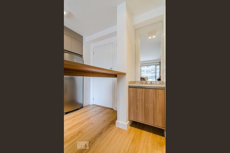 Studio para alugar com 31m², 1 quarto e 1 vaga Studio para alugar com 31m², 1 quarto e 1 vagaBanheiro