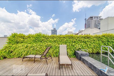 Studio para alugar com 31m², 1 quarto e 1 vaga Studio para alugar com 31m², 1 quarto e 1 vagaPiscina