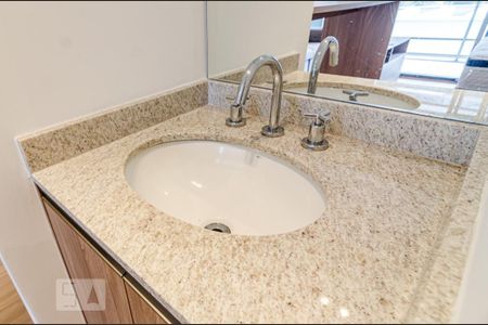 Studio para alugar com 31m², 1 quarto e 1 vaga Studio para alugar com 31m², 1 quarto e 1 vagaBanheiro