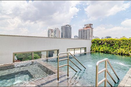 Studio para alugar com 31m², 1 quarto e 1 vaga Studio para alugar com 31m², 1 quarto e 1 vagaPiscina