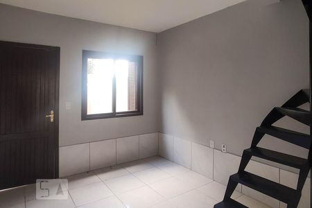 Sala de Estar de casa de condomínio para alugar com 2 quartos, 46m² em Santa Tereza, Porto Alegre