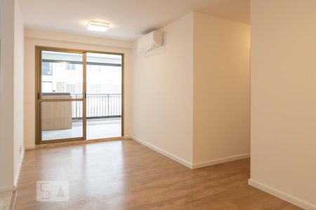 Sala de apartamento para alugar com 3 quartos, 93m² em Água Branca, São Paulo